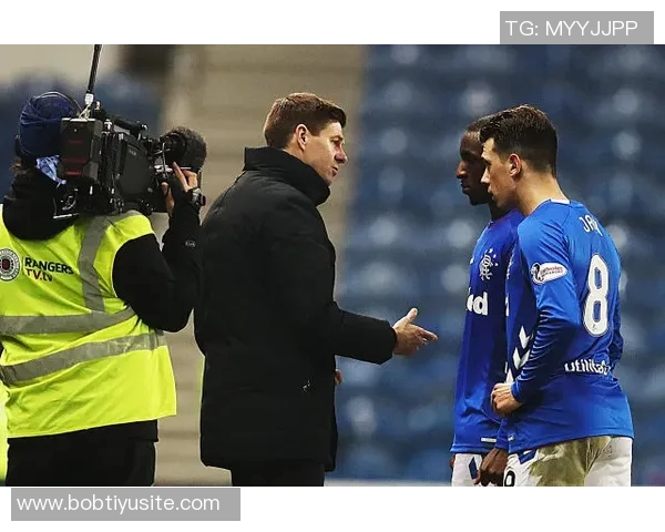 流浪者解雇马丁或请回杰拉德重振士气安抚球迷情绪