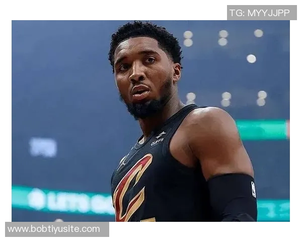 米切尔单节爆发斩获16分全场贡献24分5板5助4断展现全能表现